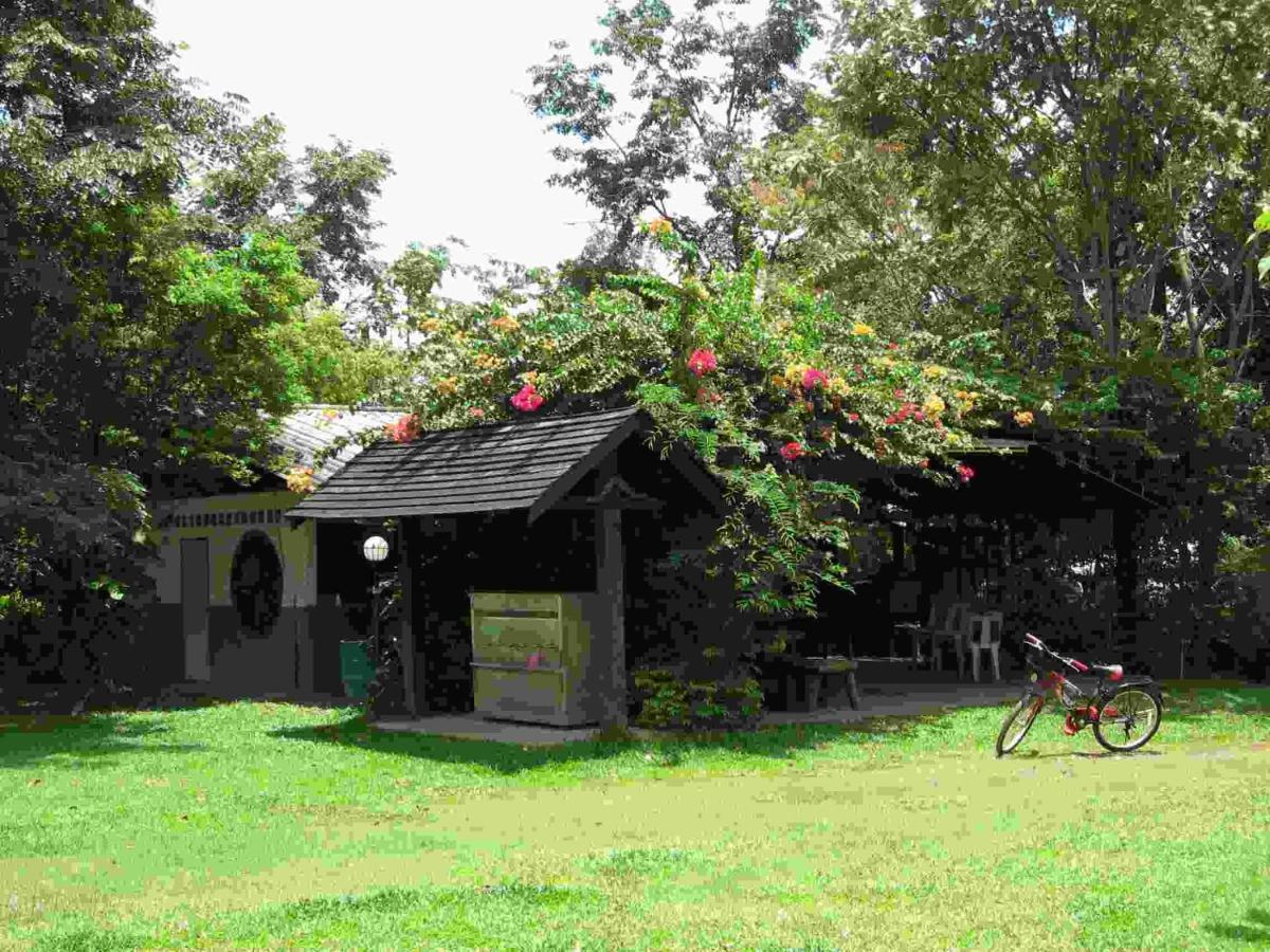 Hotel Isaan Perazim Park à Roi Et Extérieur photo