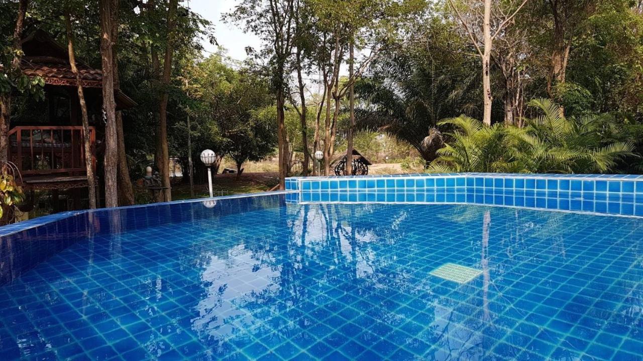 Hotel Isaan Perazim Park à Roi Et Extérieur photo