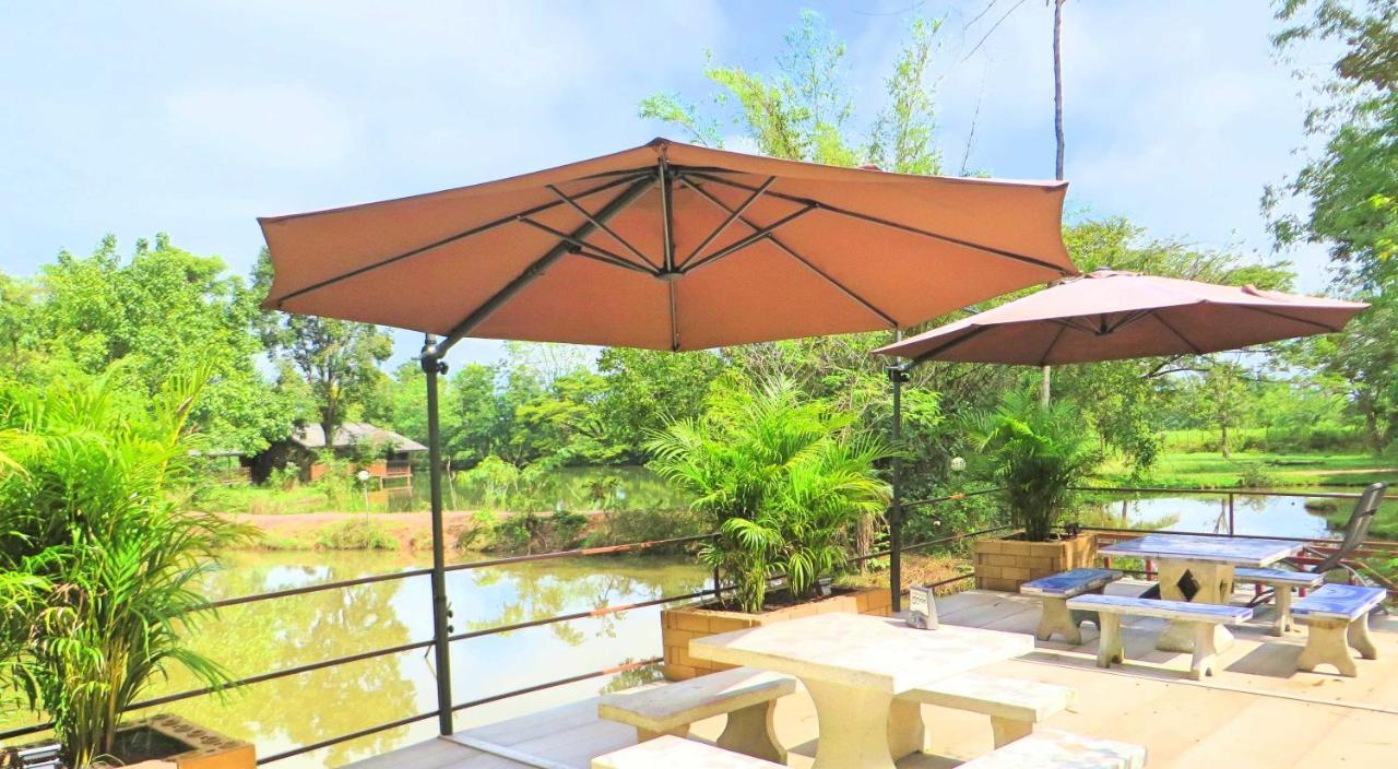 Hotel Isaan Perazim Park à Roi Et Extérieur photo