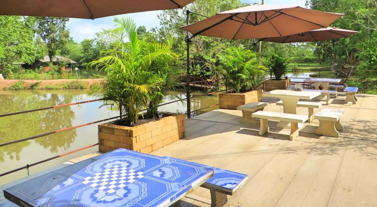 Hotel Isaan Perazim Park à Roi Et Extérieur photo