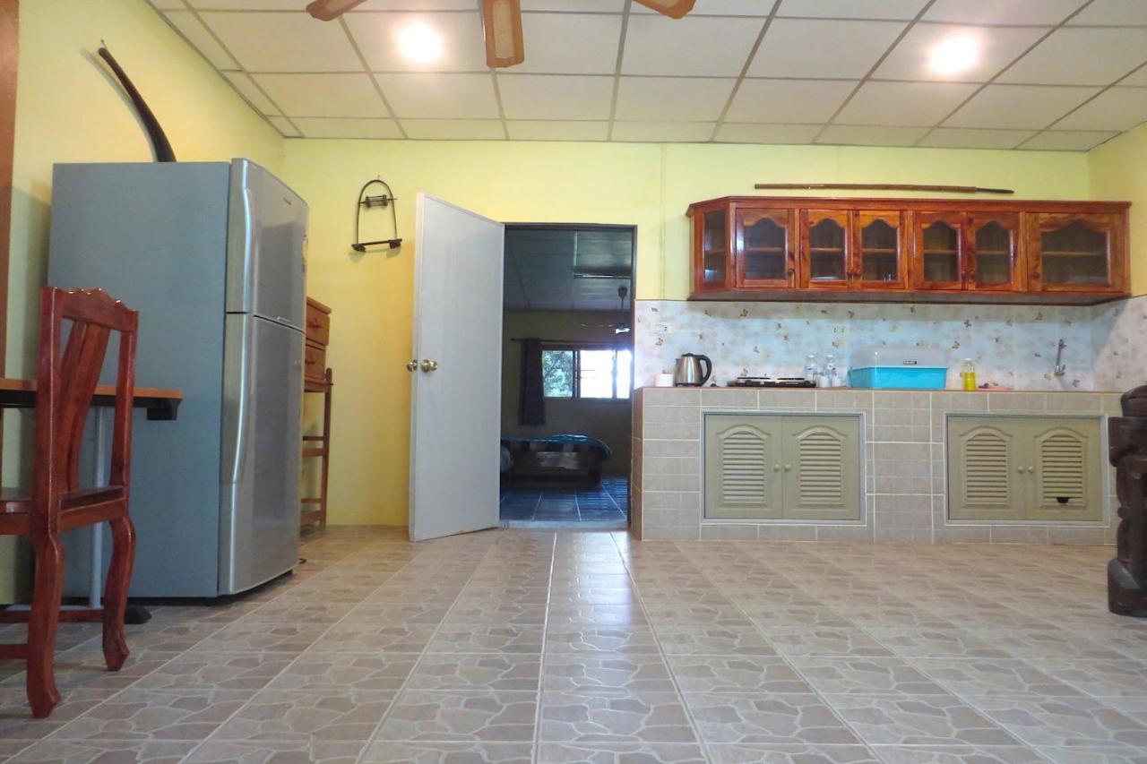 Hotel Isaan Perazim Park à Roi Et Extérieur photo