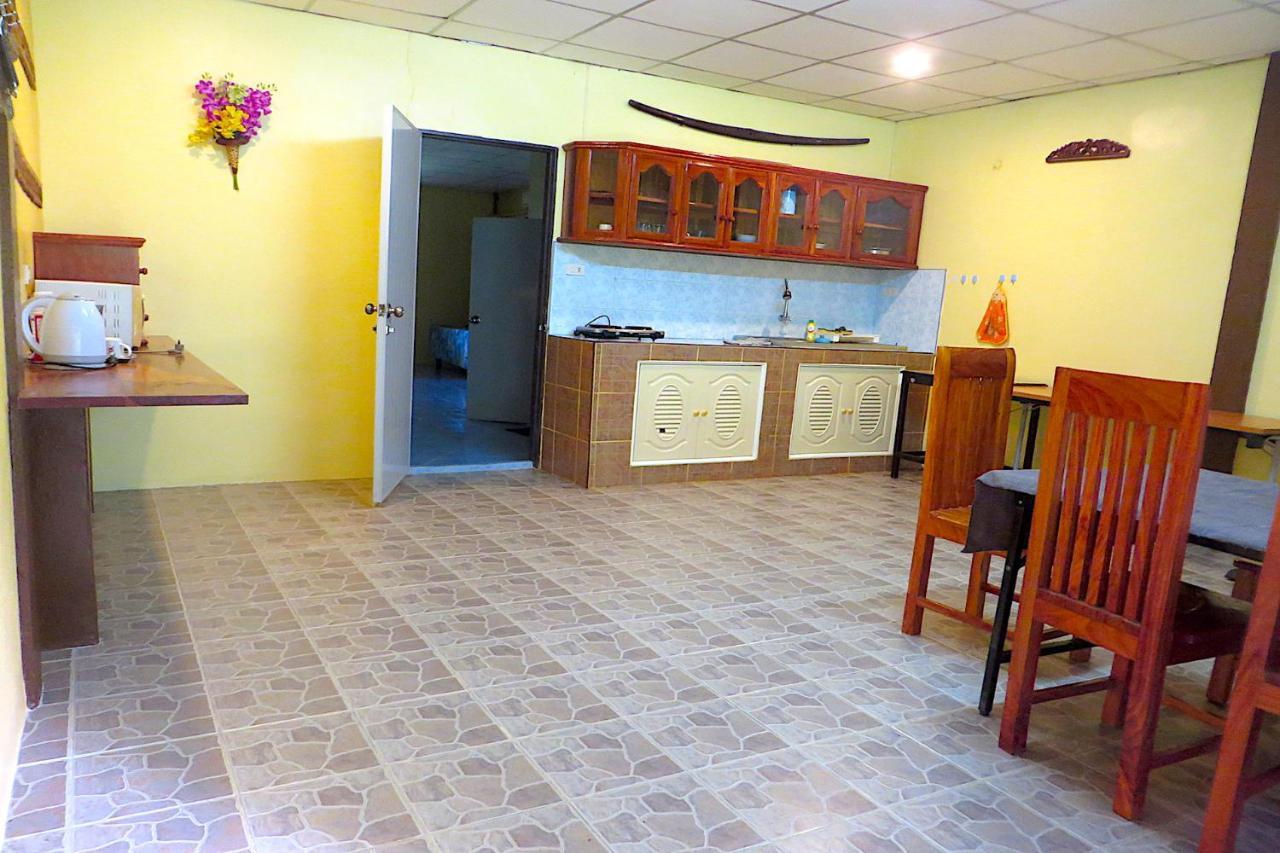 Hotel Isaan Perazim Park à Roi Et Extérieur photo