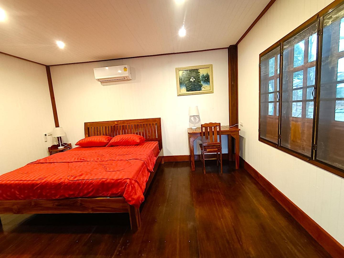 Hotel Isaan Perazim Park à Roi Et Extérieur photo