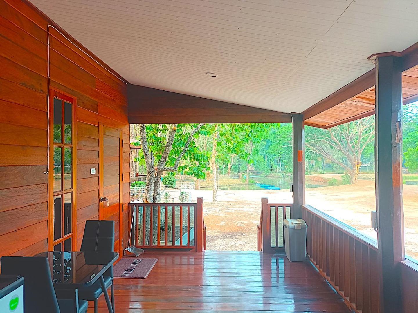 Hotel Isaan Perazim Park à Roi Et Extérieur photo