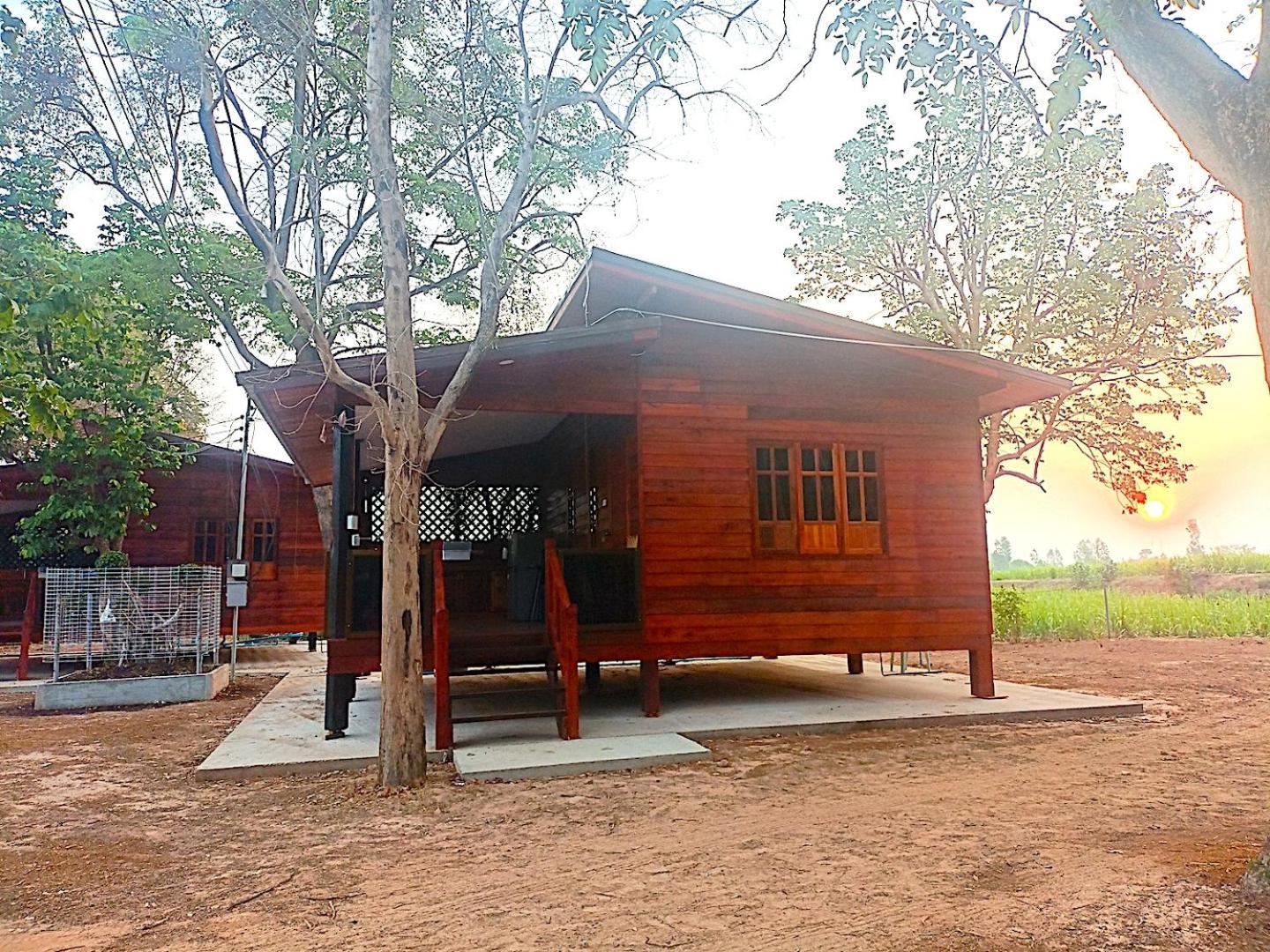 Hotel Isaan Perazim Park à Roi Et Extérieur photo